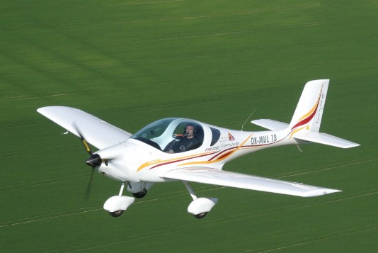 ultraľahké lietadlo FM 250 Vampire
